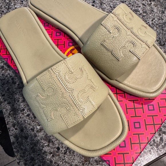 Tory Burch Shoes - Tory Burch Women's Cream Slide Sandals